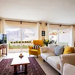 Stunning View 2 Bed Family Διαμέρισμα