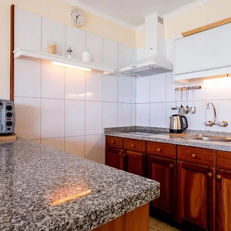 Stunning View 2 Bed Family 아칸티라도